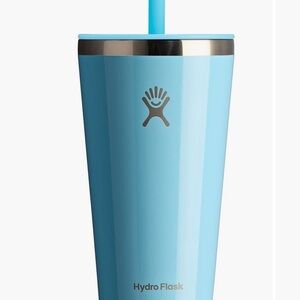 Hydro Flask Sky Blue Tumbler with Straw 28 OZ NEW